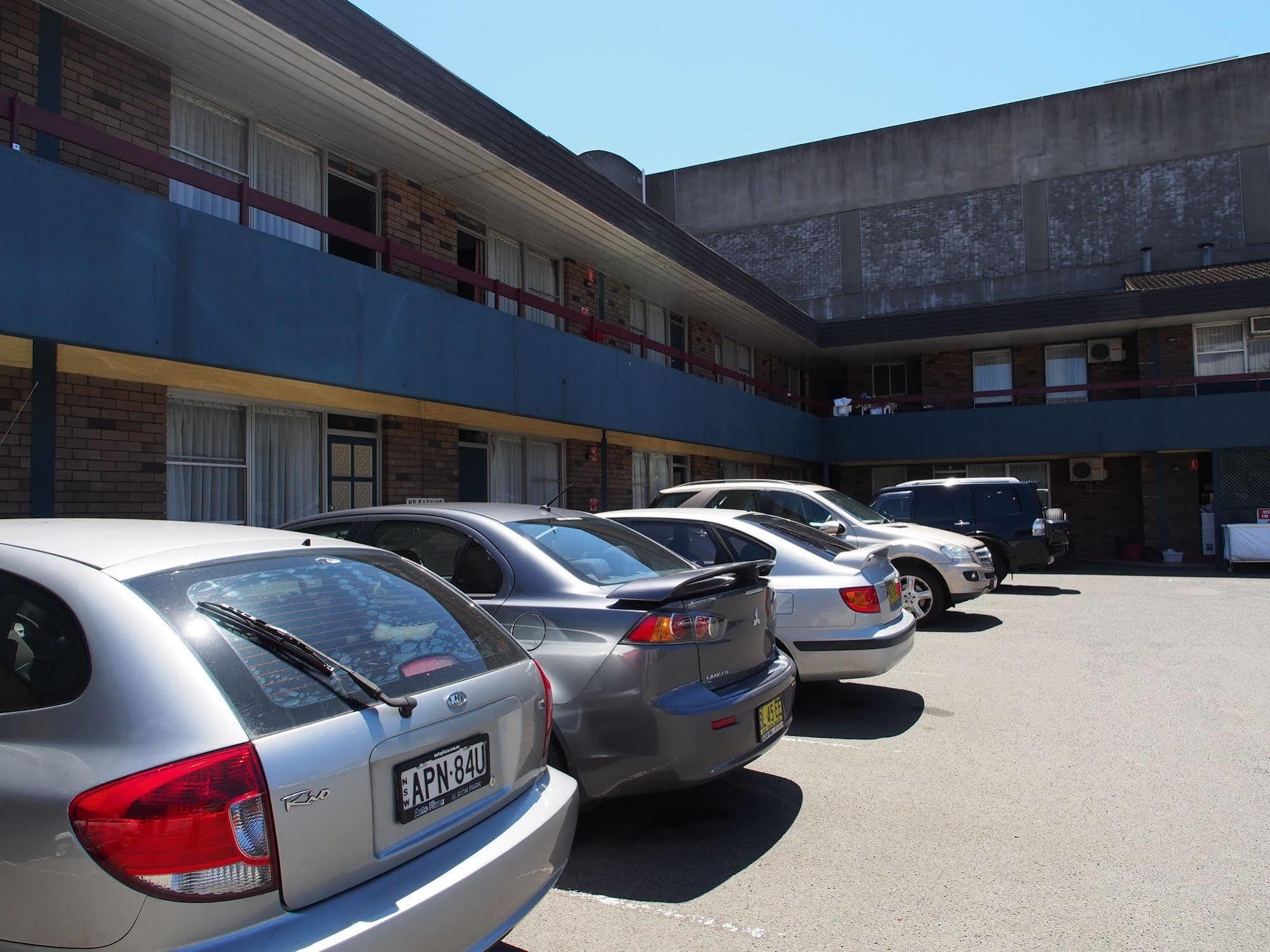 市区汽车旅馆 卧龙岗 外观 照片